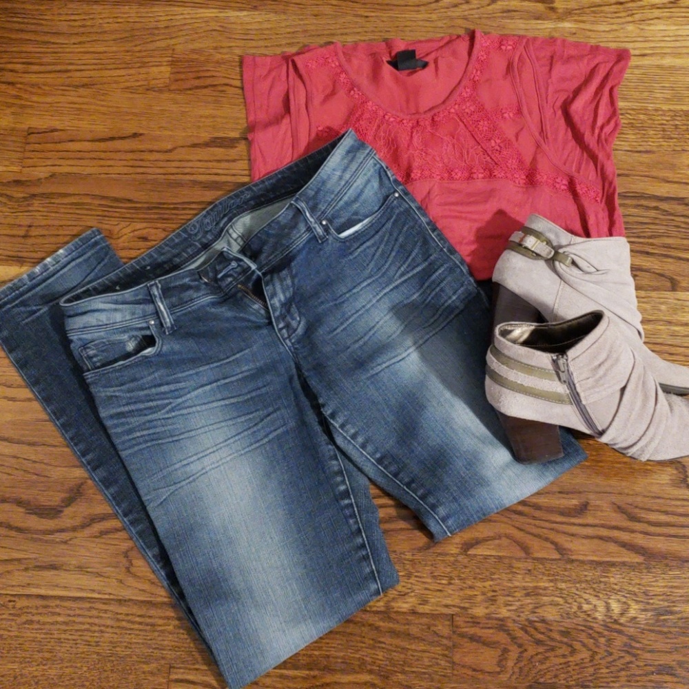 ⚡Delia's Taylor jean⚡